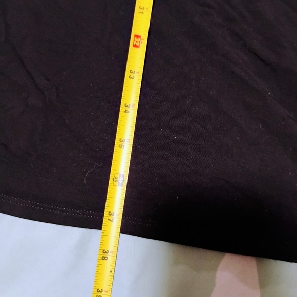 Chic Black Sleeveless Midi Dress - Picture 9 of 9